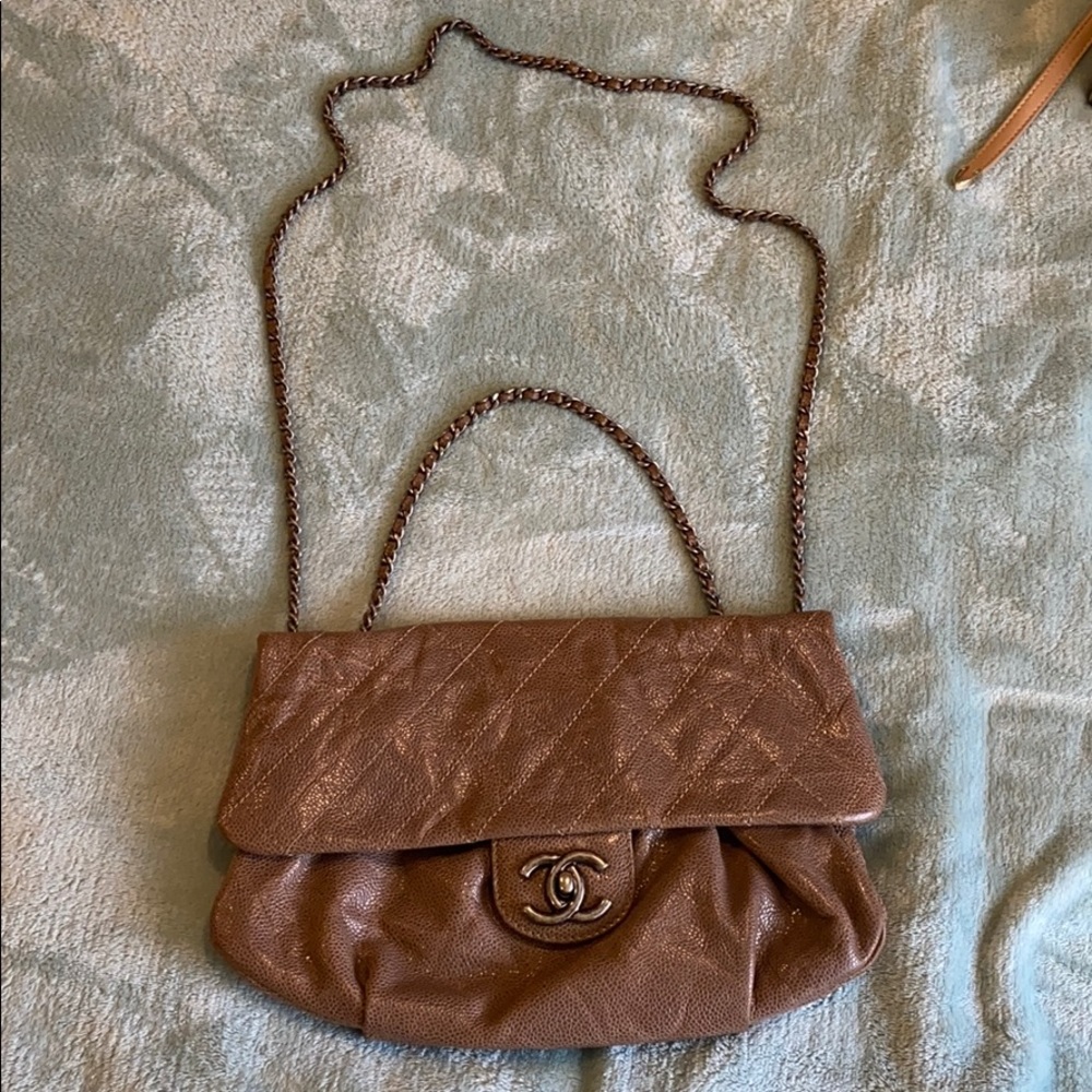Chanel chain crossbody bag.